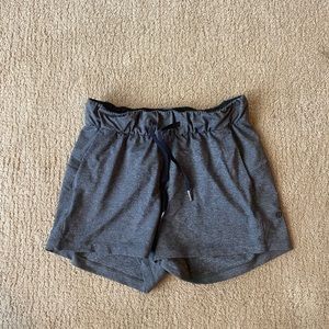 Lululemon on the fly short